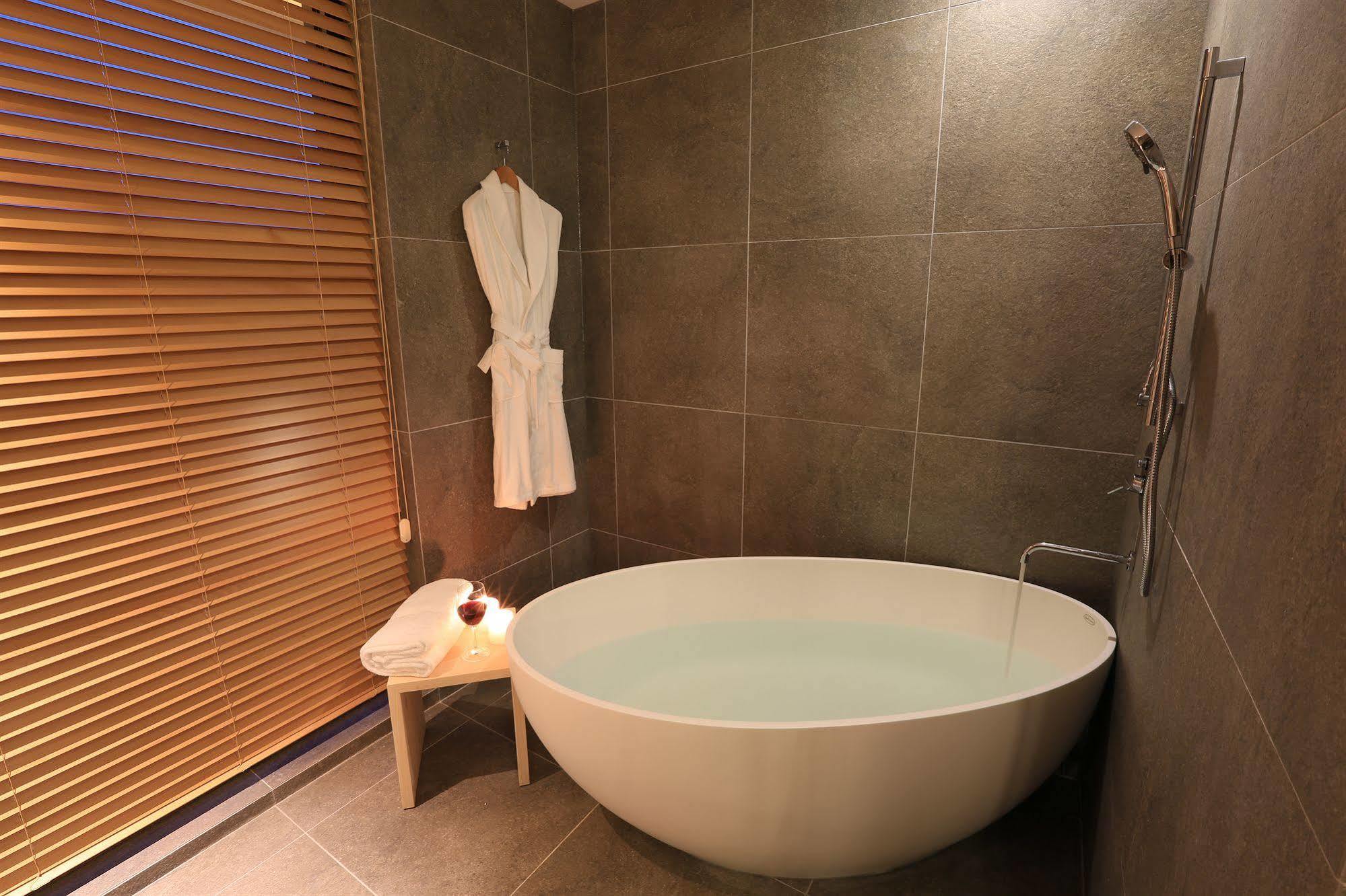 Borjomi Boutique Seoul Hotel Екстериор снимка